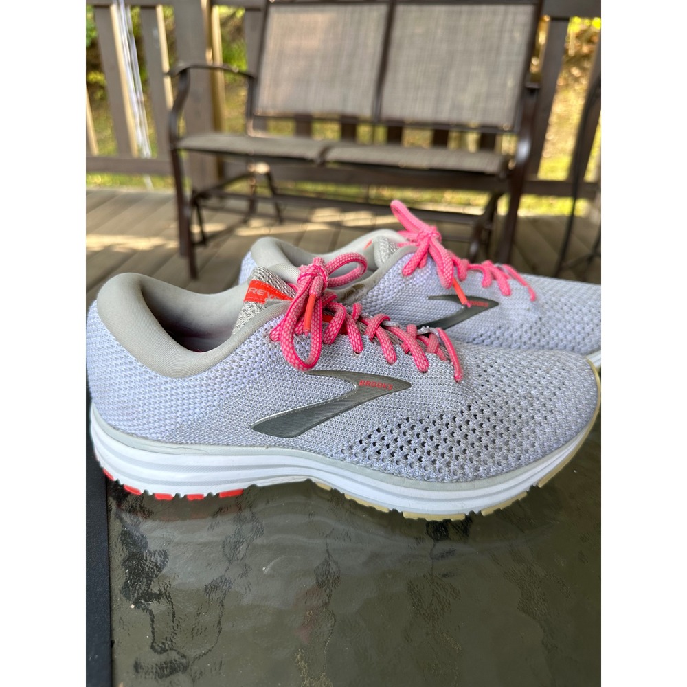 Brooks‎ Revel 2 Running Shoes Gray Pink Athletic Mesh Sneakers Woman's 9M